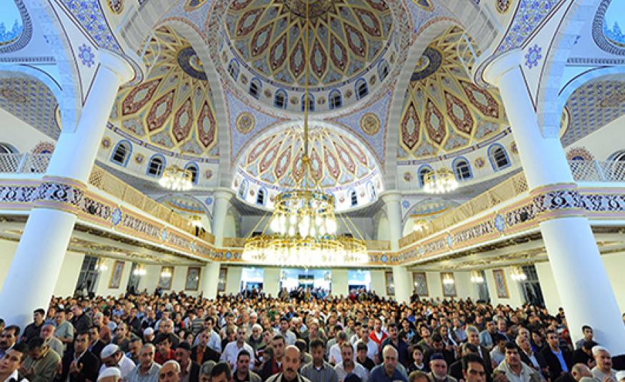 On Bir Ayın Sultanı Ramazan-ı Şerif'e Girerken
